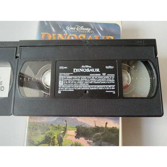 Walt Disney's Dinosaur & Jurassic Park III (Set of 2 VHS, 2001) - Picture 4 of 11
